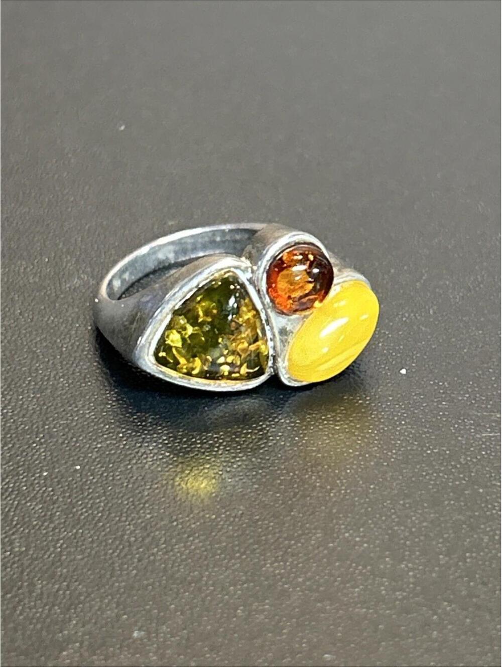 Vintage 925 Sterling Silver GREEN, BUTTER & COGNAC AMBER RING - Size 7.25